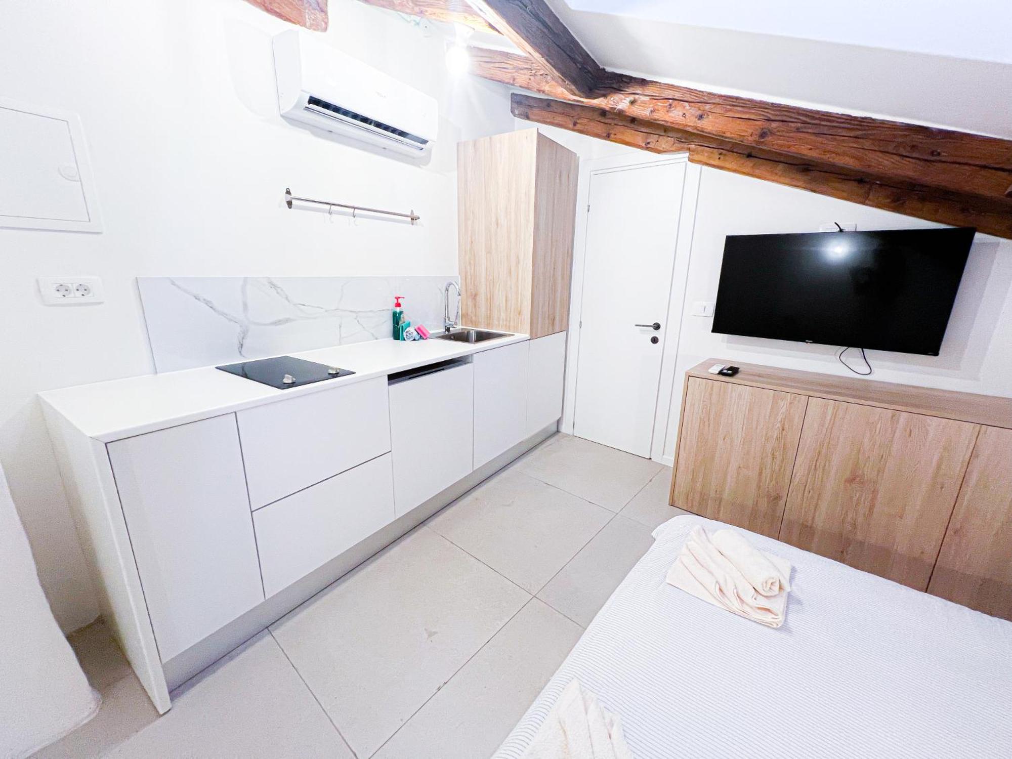 Damir Skomina Apartments Koper Exteriér fotografie